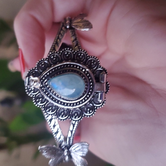 New Rainbow Moonstone 925 Silver Butterflies Poison Cuff Bracelet. - Picture 2 of 12